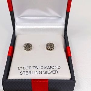 1/10 CT TW Diamond Stud Earrings in Sterling Silve